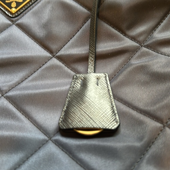 Prada Re-edition 1995 Chaine Large Re-nylon Tote Bag. Color -Blue. - Picture 6 of 11